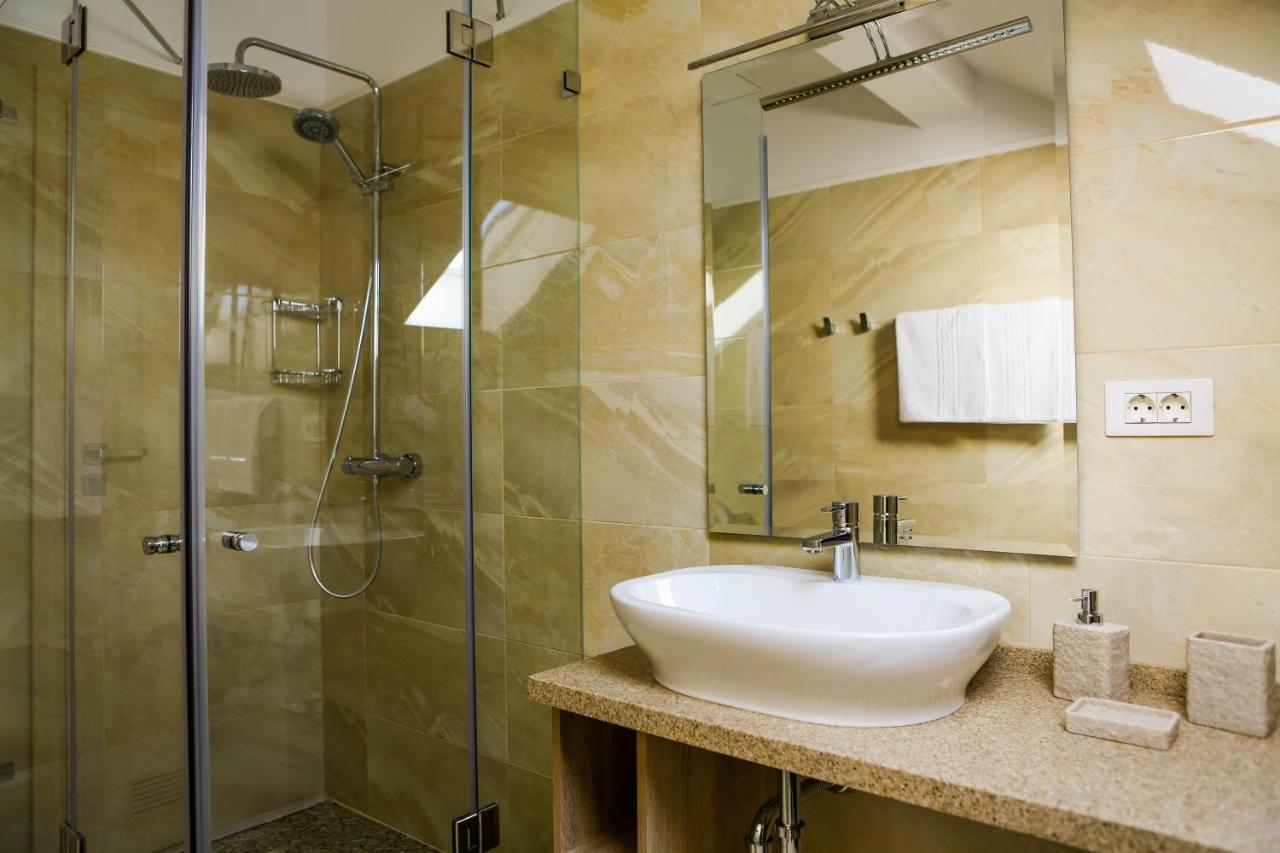 Reve Mariage Hotel Букурещ Екстериор снимка